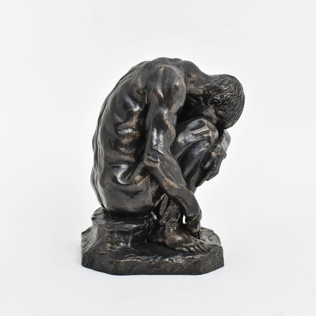 Sculpture Crouching man